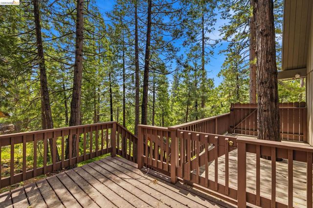 26399 Old Mono Rd, Long Barn, CA 95335