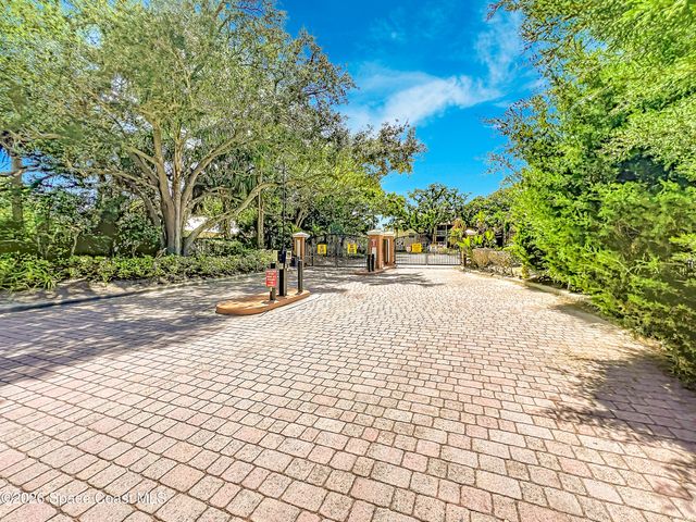225 S Tropical Trail 601, Merritt Island, FL 32952