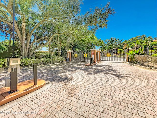 225 S Tropical Trail 601, Merritt Island, FL 32952