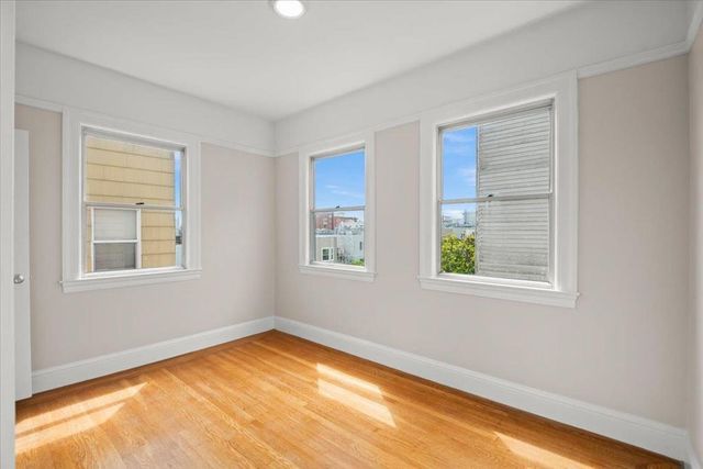 32393241 Clement Street, San Francisco, CA 94121