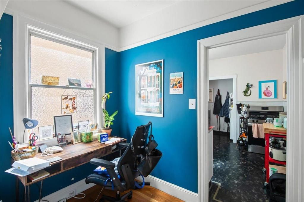 Image 14 of property listing at 32393241 Clement Street, San Francisco, CA 94121