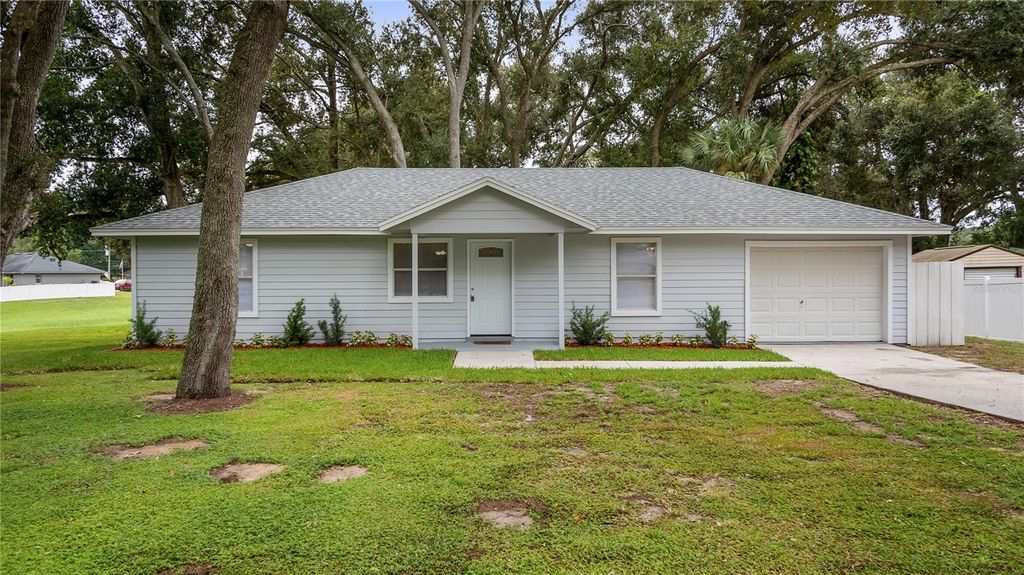 114 W OSCEOLA COURT, Minneola, FL 34715