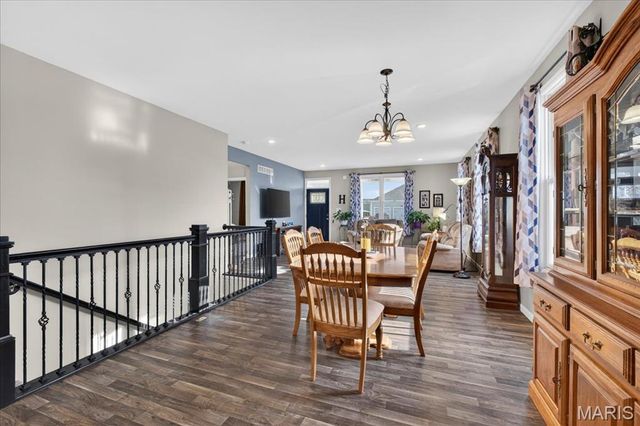 4033 Fulling Mill Street, St Charles, MO 63301