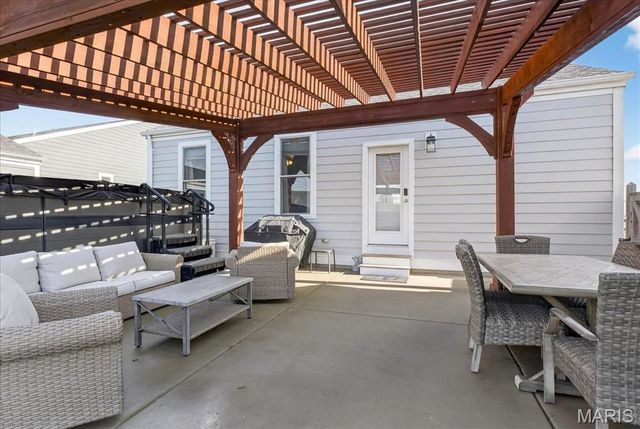 4033 Fulling Mill Street, St Charles, MO 63301