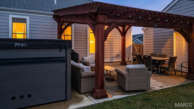 4033 Fulling Mill Street, St Charles, MO 63301