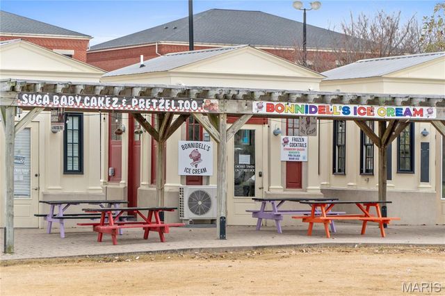 4033 Fulling Mill Street, St Charles, MO 63301