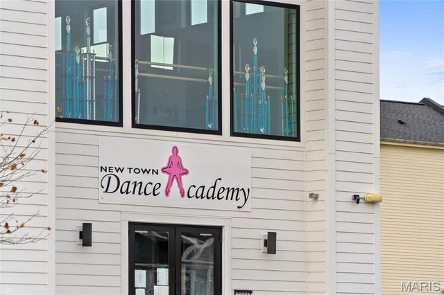 4033 Fulling Mill Street, St Charles, MO 63301