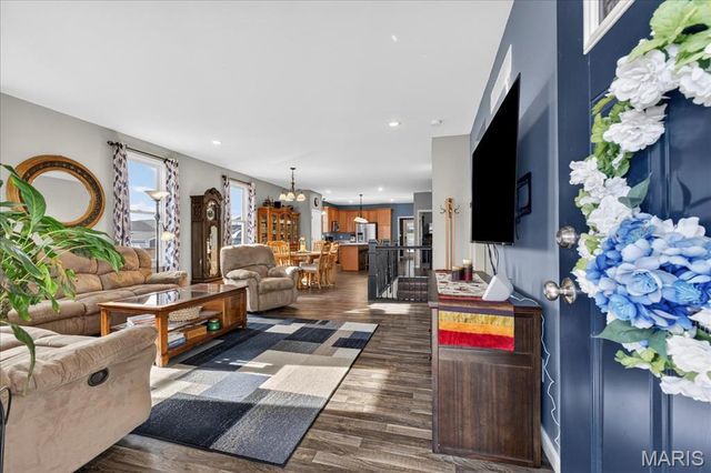 4033 Fulling Mill Street, St Charles, MO 63301