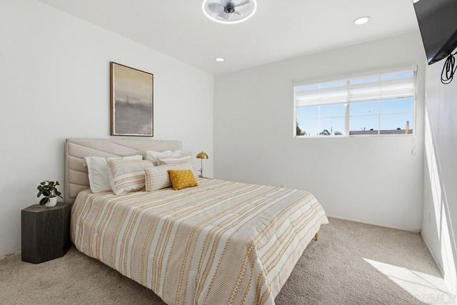 9462 Doheny Rd., Santee, CA 92071