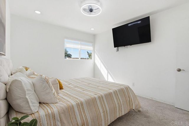 9462 Doheny Rd., Santee, CA 92071