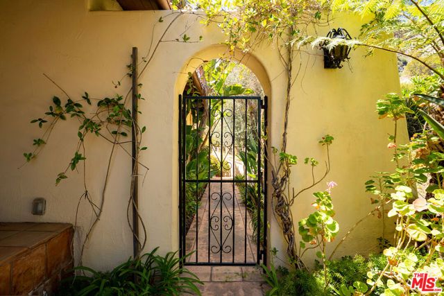 4211 Avenida De La Encinal GH, Malibu, CA 90265