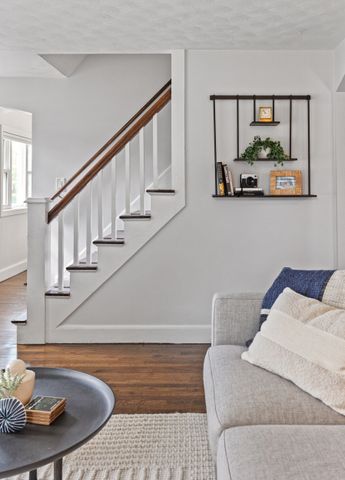 10 Suffolk Rd, Sharon, MA 02067