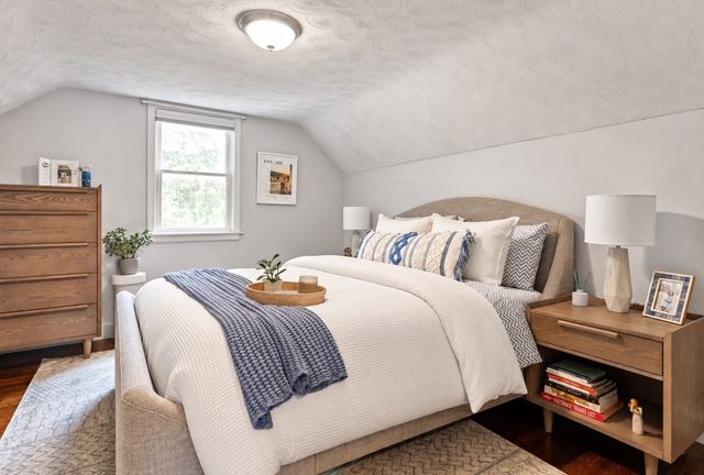 10 Suffolk Rd, Sharon, MA 02067