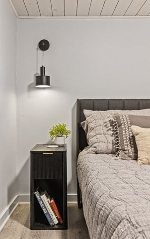 10 Suffolk Rd, Sharon, MA 02067