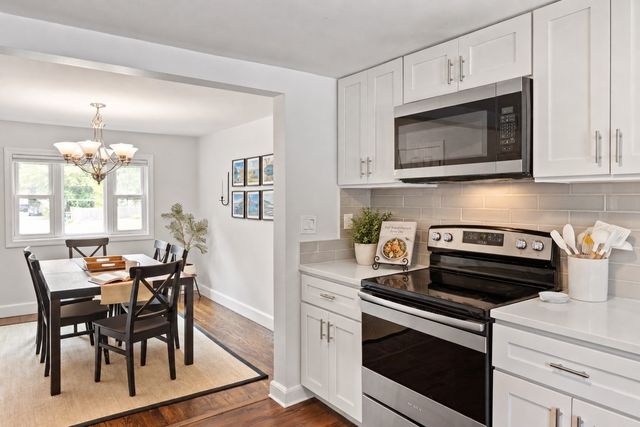 10 Suffolk Rd, Sharon, MA 02067