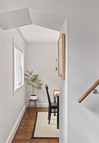 10 Suffolk Rd, Sharon, MA 02067