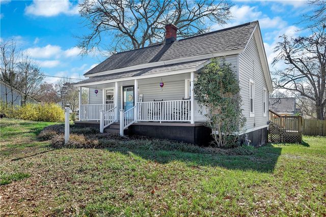 11 Jackson Street, Liberty, SC 29657