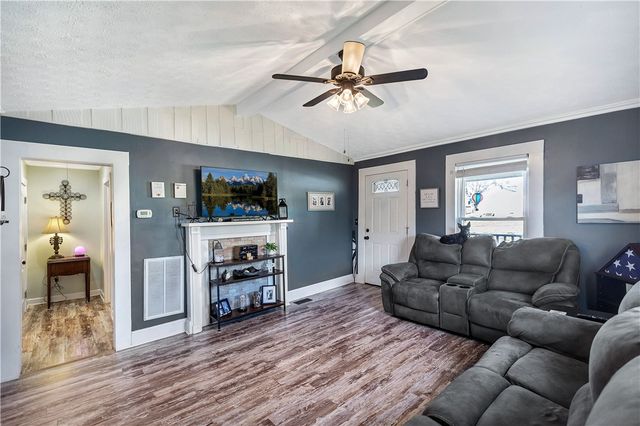 11 Jackson Street, Liberty, SC 29657