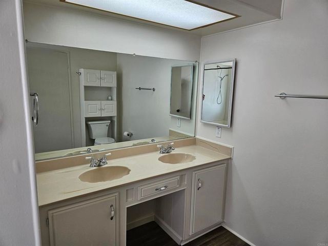 1010 E Bobier Dr 174, Vista, CA 92084