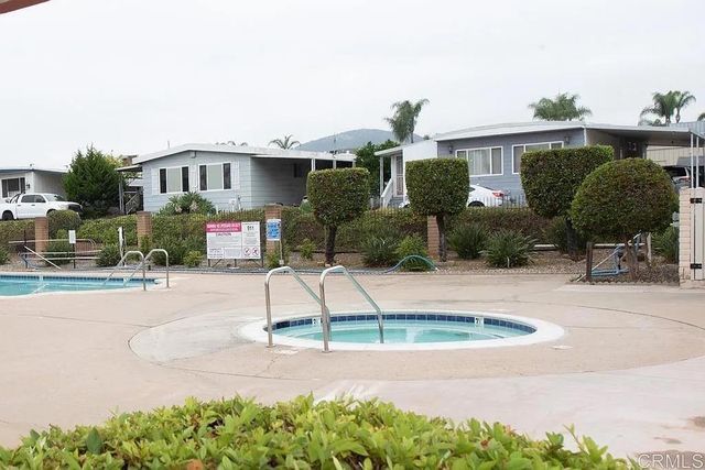 1010 E Bobier Dr 174, Vista, CA 92084