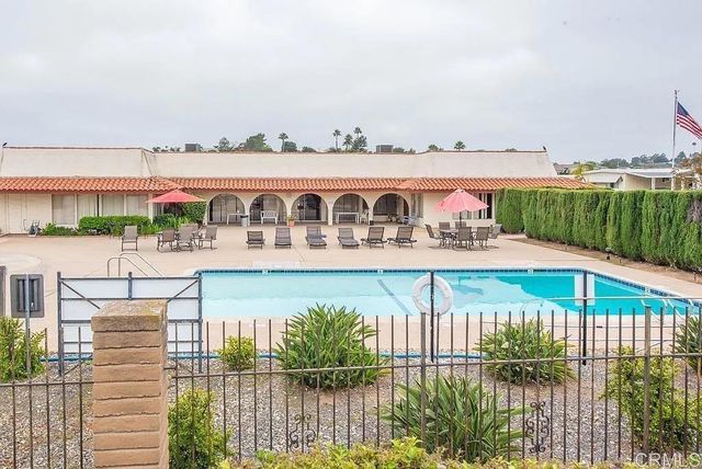 1010 E Bobier Dr 174, Vista, CA 92084