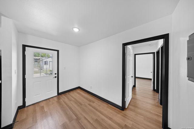 703 Glamis, San Antonio, TX 78223