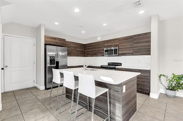 105 KENNY BOULEVARD, Haines City, FL 33844