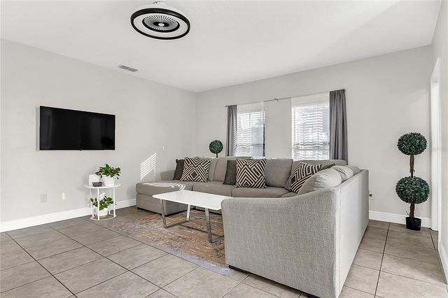 105 KENNY BOULEVARD, Haines City, FL 33844