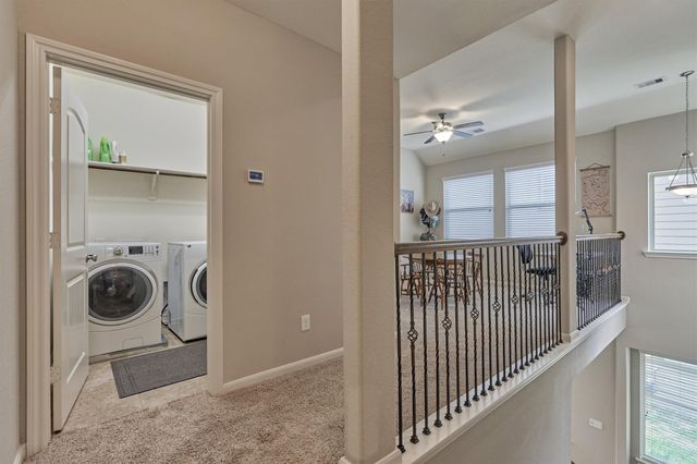 207 Biltmore Loop, Montgomery, TX 77316