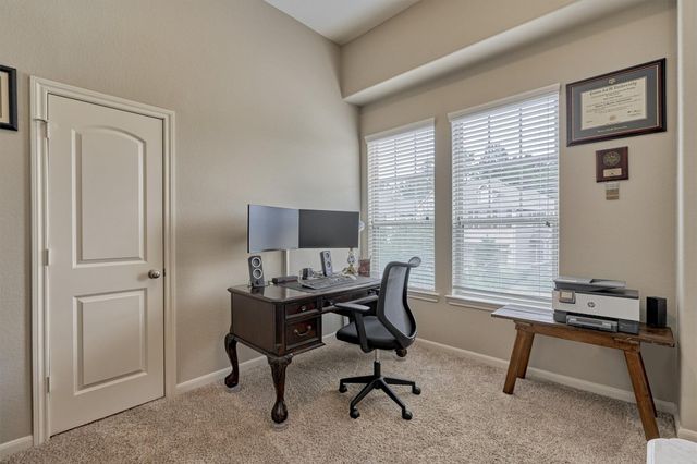 207 Biltmore Loop, Montgomery, TX 77316