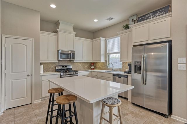 207 Biltmore Loop, Montgomery, TX 77316