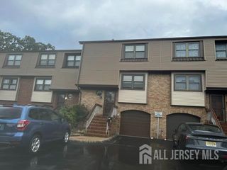 2403 merrywood Drive 2403, Edison, NJ 08817