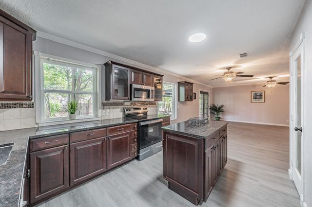 6904 Echo Hill Drive, Watauga, TX 76148