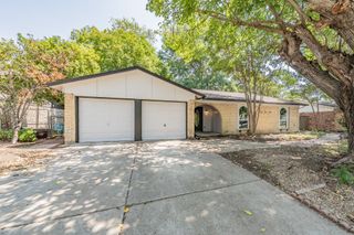 6904 Echo Hill Drive, Watauga, TX 76148