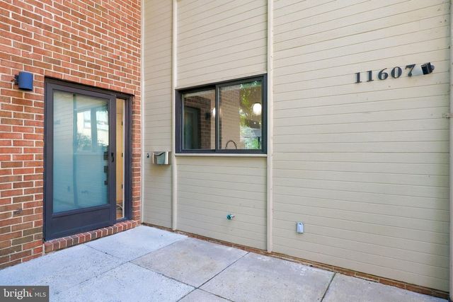 11607 HUNTERS GREEN CT, Reston, VA 20191