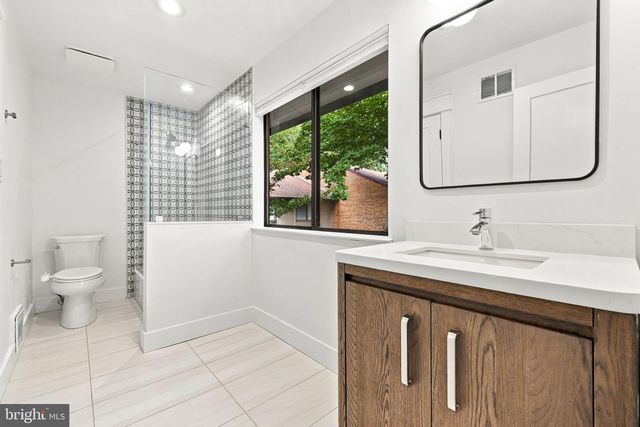 11607 HUNTERS GREEN CT, Reston, VA 20191