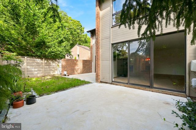 11607 HUNTERS GREEN CT, Reston, VA 20191