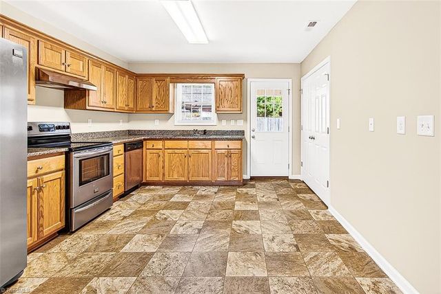 716 Dixon Avenue A, Asheboro, NC 27203