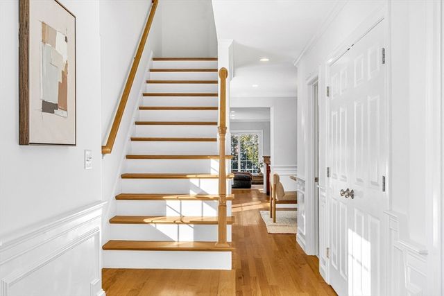 385 Hillside Ave, Needham, MA 02494