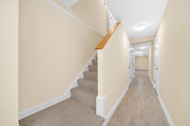 385 Hillside Ave, Needham, MA 02494
