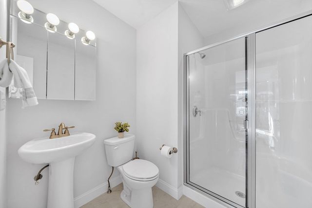 385 Hillside Ave, Needham, MA 02494