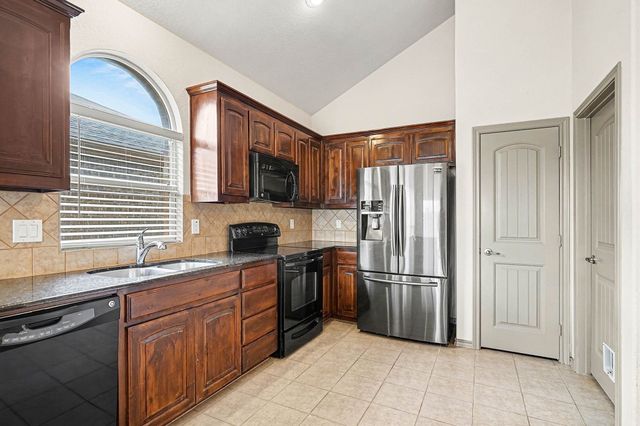 8512 Axis Deer Run, Fort Worth, TX 76179