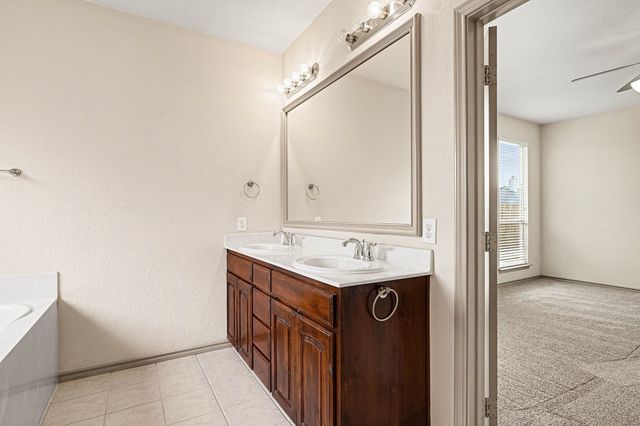 8512 Axis Deer Run, Fort Worth, TX 76179