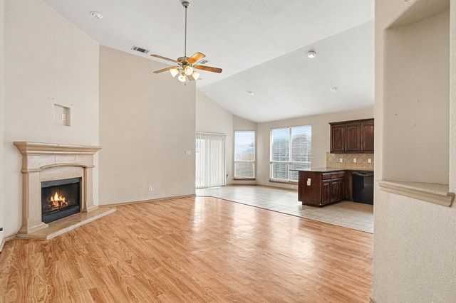 8512 Axis Deer Run, Fort Worth, TX 76179