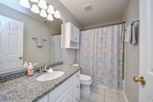1140 Lakewood Circle, Naperville, IL 60540