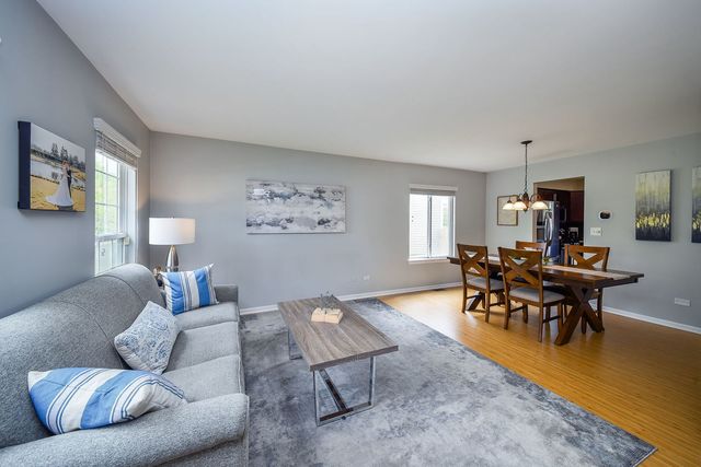 1140 Lakewood Circle, Naperville, IL 60540