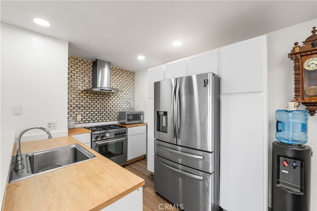 9600 Van Nuys 220, Panorama City, CA 91402