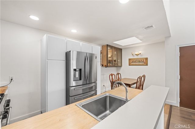 9600 Van Nuys 220, Panorama City, CA 91402