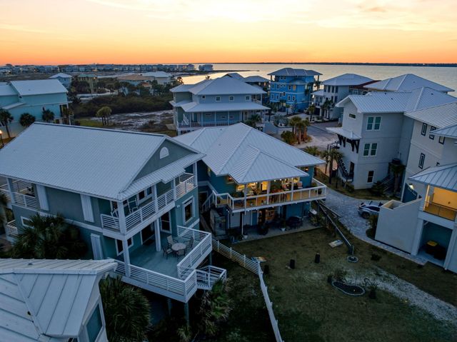 1468 Bermuda Drive, Navarre, FL 32566