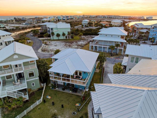 1468 Bermuda Drive, Navarre, FL 32566